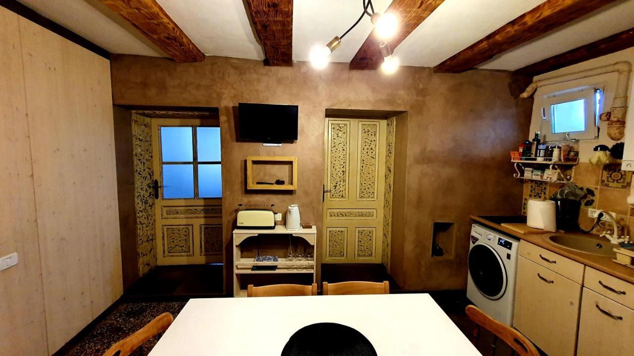 Nomad Apartment Брашов Екстер'єр фото