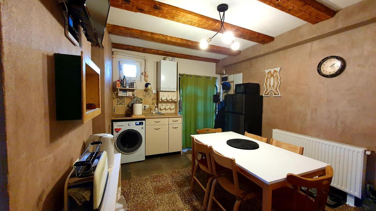 Nomad Apartment Брашов Екстер'єр фото