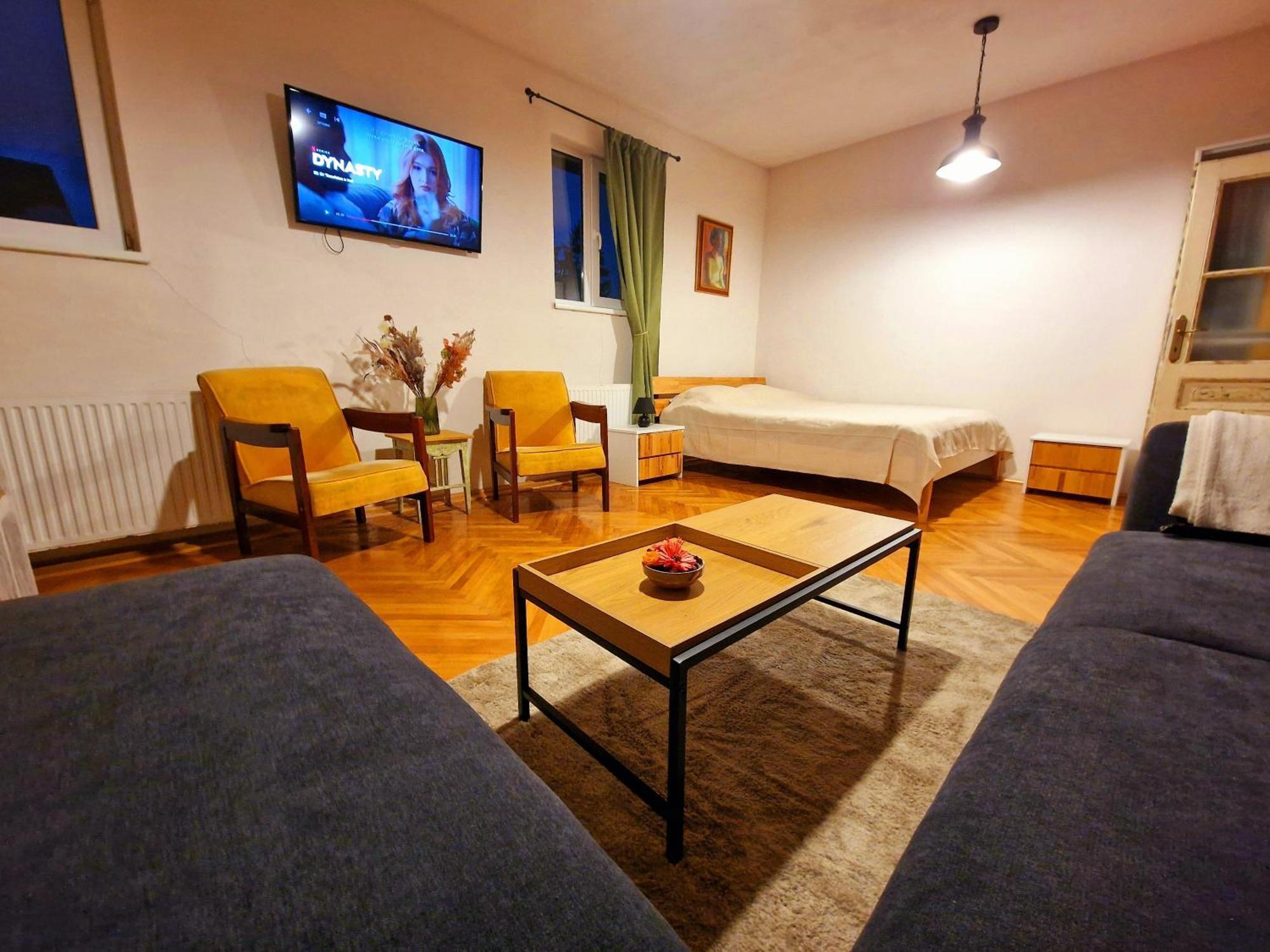 Nomad Apartment Брашов Екстер'єр фото